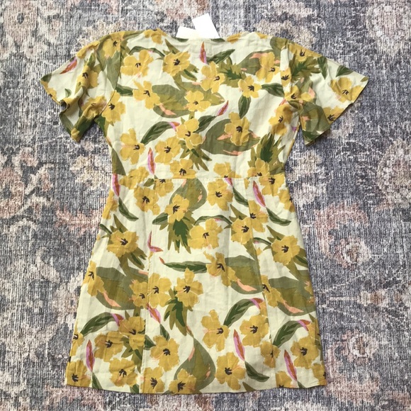 L SPACE Floral Tie front cut out Dress-Sz M (NWT) - Picture 4 of 10